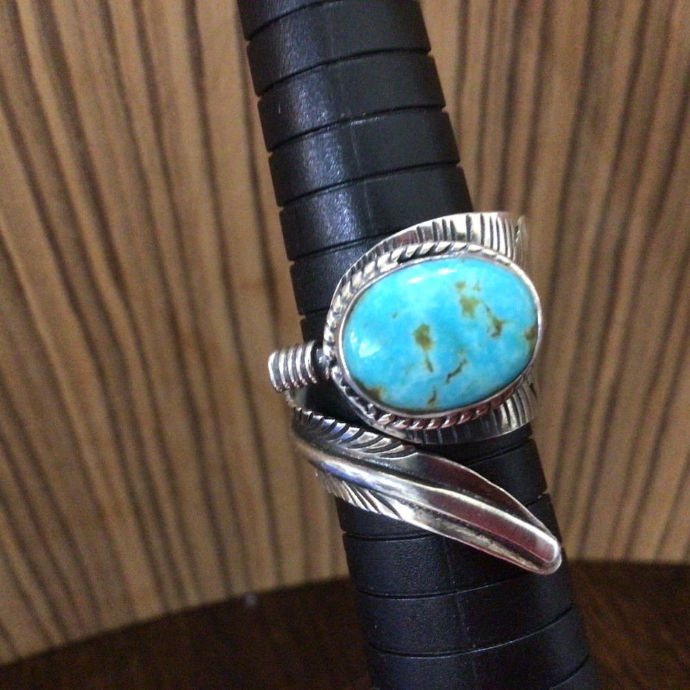 Navajo Natural turquoise sterling silver ring. Size 8 1/2. - Picture 8 of 10